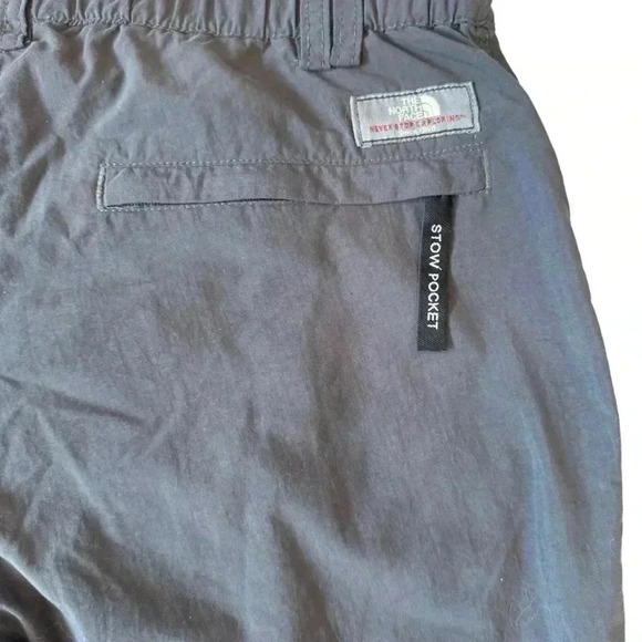 The North Face Size 3/4 Length Cargo Pants In Grey - Picture 8 of 13